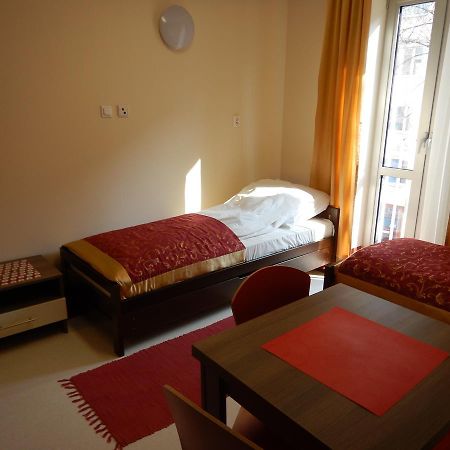 Hostel Sklodowska 卢布林 外观 照片