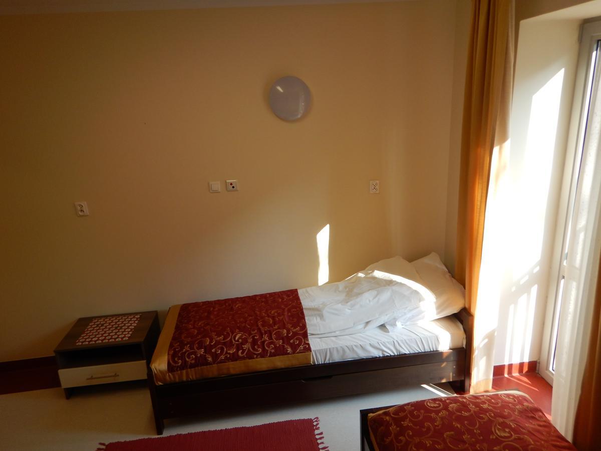 Hostel Sklodowska 卢布林 外观 照片